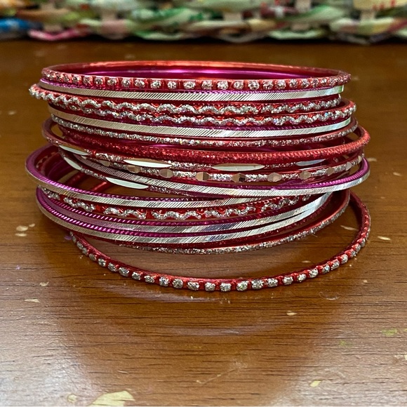 ***FREE GIFT*** Pink and Red Glitter Bangles Set add 2 bundle of 3 or more items - Picture 5 of 6